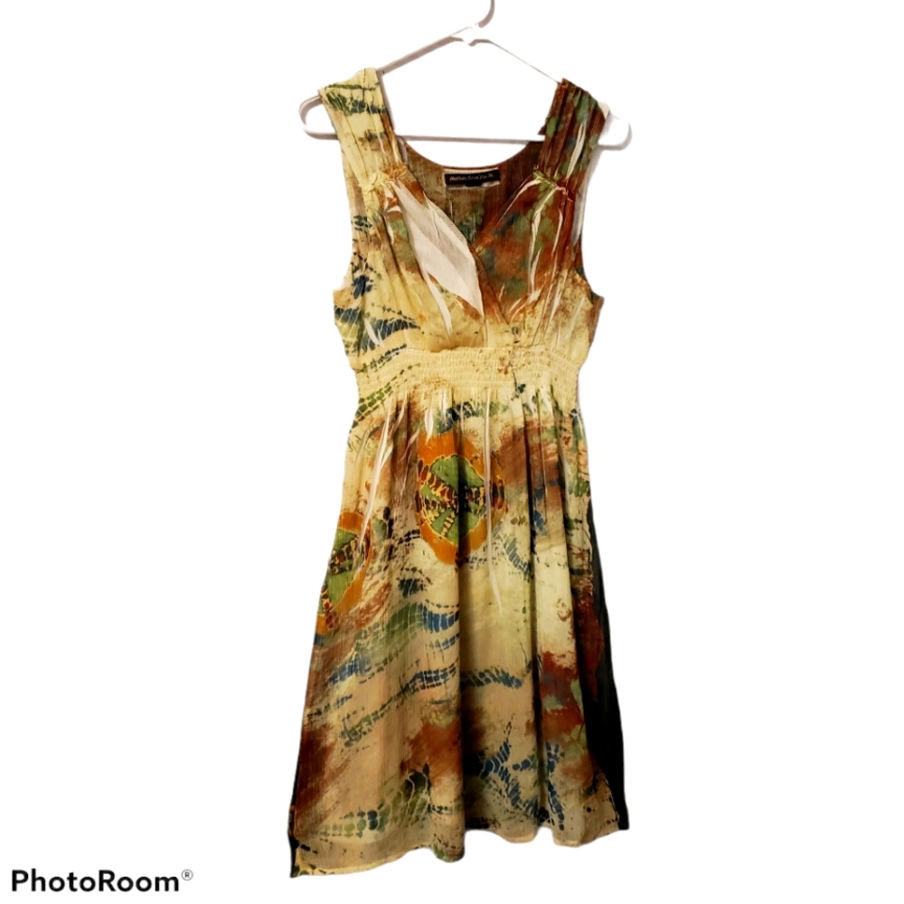 Sienna rose light color dress green/tan.
